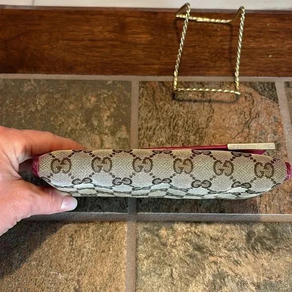 Gucci Guccisima Signature Monogram Canvas and Leather Long Wallet - Picture 16 of 16